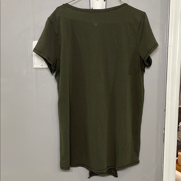 Lululemon short sleeve - Picture 3 of 5